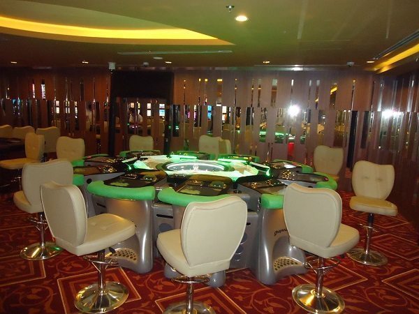 Lắp đặt điều hòa không khí 10 Thi cong dieu hoa khong khi Bingo Club