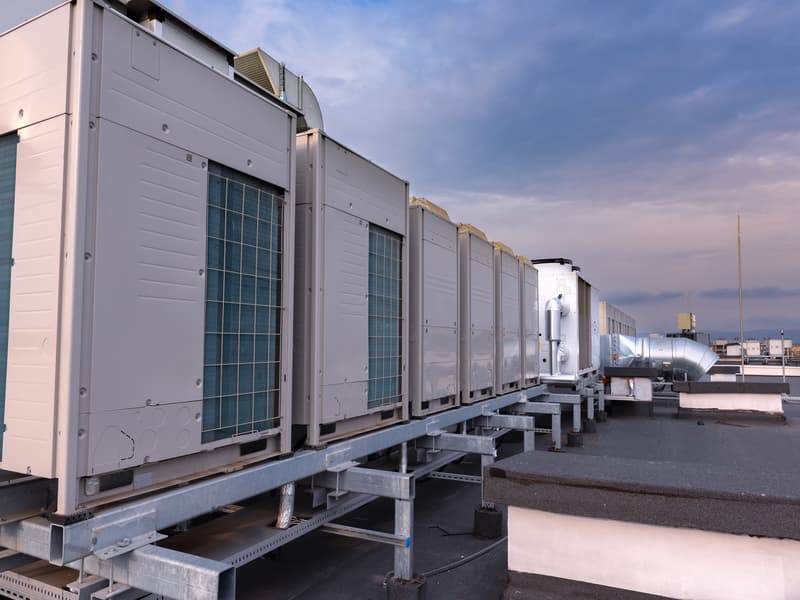 Ưu điểm và nhược điểm của hệ thống điều hòa không khí trung tâm VRV / VRF - SAVA M&E - Công Ty Cơ Điện Lạnh Hệ thống điều hòa không khí trung tâm VRV/VRF